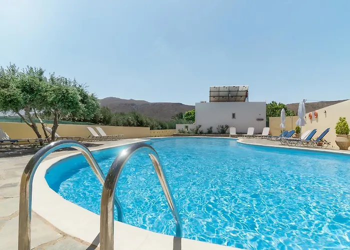 Rousolakos Pool Apartments