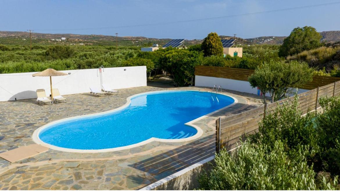 Апартаменты Rousolakos Pool